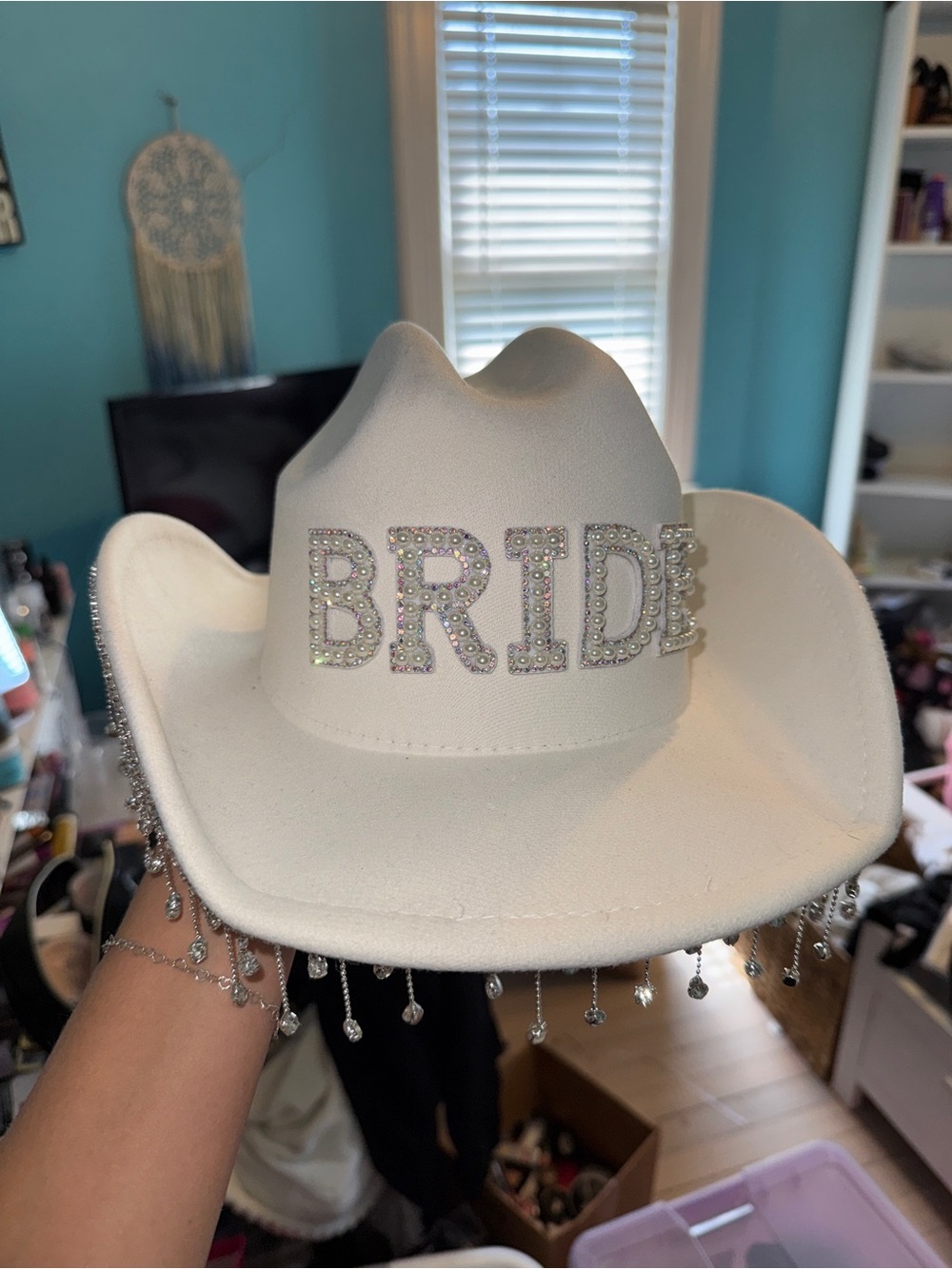 White 'BRIDE' Rhinestone Cowgirl Hat - Bridal Accessory